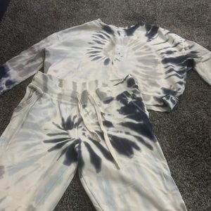 Z Supply Tie Dye Lounge Set.